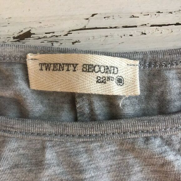 Twenty Second Colorblock Gray Top - Picture 6 of 7